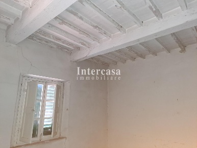 Foto Casa indipendente a Calci di 125 m² con 5 locali in vendita