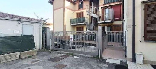 Foto Box a Trezzo sull'Adda di 29 m² con 2 locali in vendita