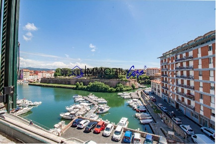 Foto Appartamento a Livorno Quartiere Venezia di 122 m² con 4 locali