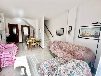 Foto Appartamento a Viareggio Centro di 76 m² con 4 locali in vendita