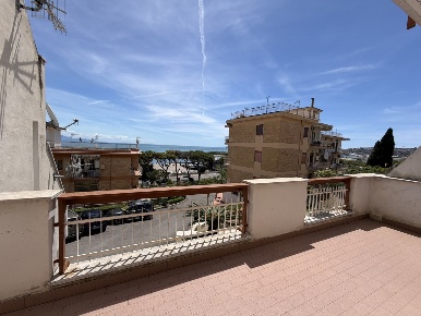 Foto Appartamento in Arno, Gaeta di 100 m² con 3 locali in affitto