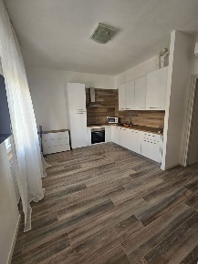 Foto Appartamento in Via Bartolomeo Giuliari 76, Verona Borgo Roma di 13 m²