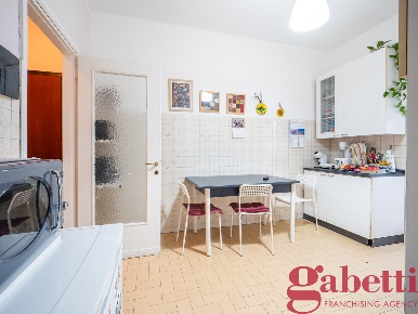 Foto Appartamento in Via Berra 22, Milano Crescenzago di 95 m² con 2 locali
