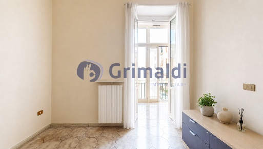 Foto Appartamento in Zara, Napoli Centro Direzionale di 80 m² con 3 locali