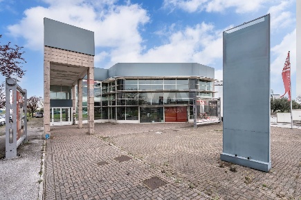 Foto Locale commerciale a Santarcangelo di Romagna Santarcangelo di 655 m²