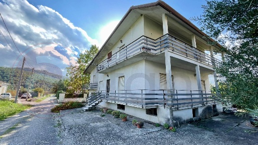 Foto Casa indipendente in Via Borgo Murata, Arce Centro di 330 m²