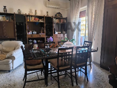 Foto Appartamento in Via Giovanni Modugno 25, Bari Poggiofranco di 101 m²
