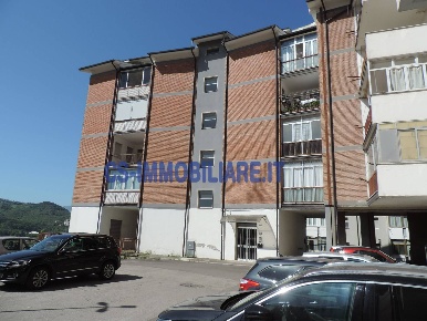 Foto Appartamento in Via Appia, Potenza Centro di 103 m² con 5 locali