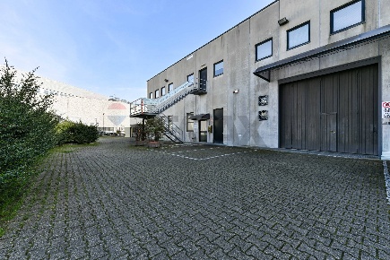 Foto Capannone industriale in Via Ungaretti 7, Cernusco sul Naviglio Centro