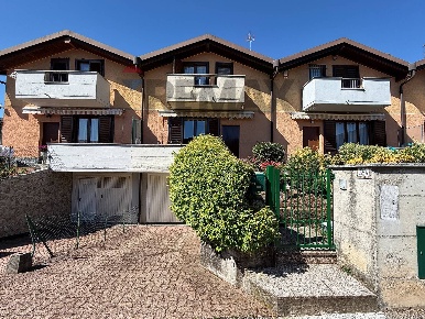 Foto Villa a schiera in VIA LIBERTA' 39, Cugliate-Fabiasco di 127 m²