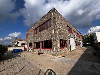 Foto Capannone industriale a Fornovo San Giovanni di 1250 m² in vendita