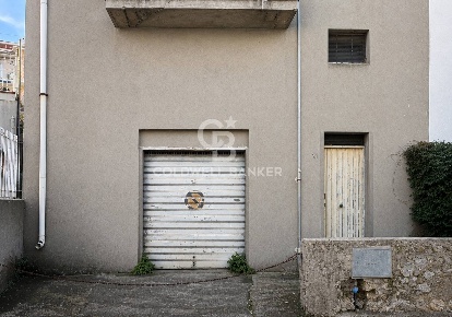 Foto Magazzino in Via S. Agostino, Gaeta di 59 m² con 1 locali in vendita