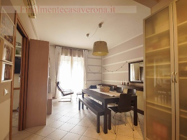 Foto Appartamento in Via Baldassare Longhena, Verona di 110 m² con 5 locali