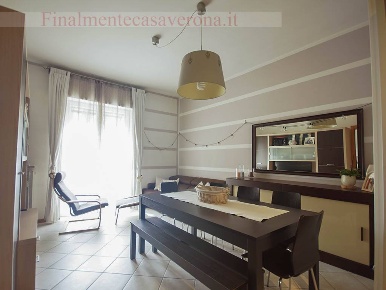 Foto Appartamento in Via Baldassare Longhena, Verona di 110 m² con 5 locali