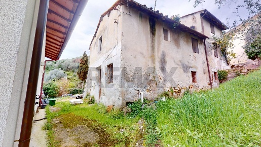 Foto Rustico in Via Fornella 232, Massarosa Stiava di 54 m² con 3 locali