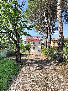 Foto Villa unifamiliare a Treviso di 125 m² con 6 locali in affitto