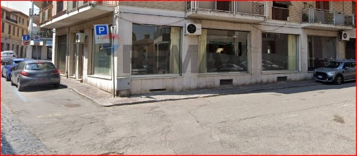 Foto Locale commerciale in VITTORIO ALFIERI 13H, Valenza Centro di 202 m²