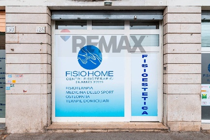 Foto Locale commerciale in via Francesco Laparelli 128, Roma Torpignattara