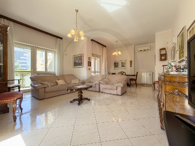 Foto Appartamento in Via del verde, Lanciano di 147 m² con 7 locali