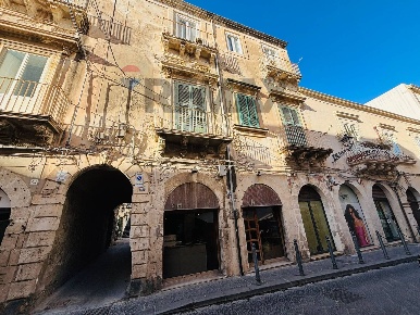 Foto Appartamento in Via della Maestranza 45, Siracusa Ortigia di 175 m²