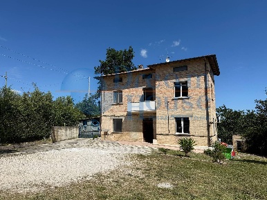 Foto Casa indipendente in contrada san giuseppe, Controguerra di 230 m²