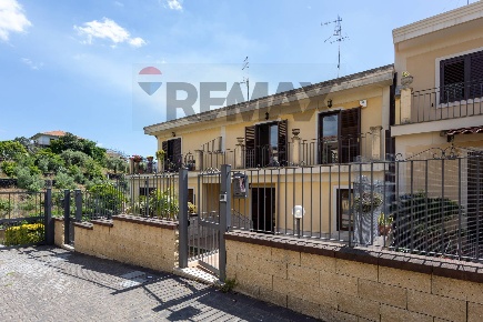 Foto Villa a schiera in Via Nazionale Guardia 316, Acireale di 220 m²