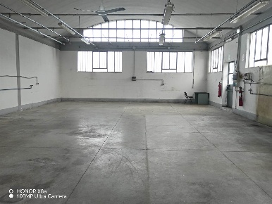Foto Laboratorio a Quarrata di 180 m² con 2 locali in vendita