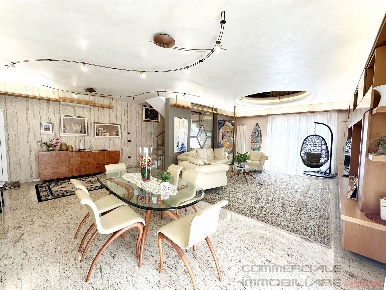 Foto Villa a schiera a Chioggia Sottomarina di 225 m² con 8 locali