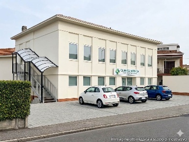 Foto Locale commerciale in Corso Argentina 62, Vigevano Semicentro
