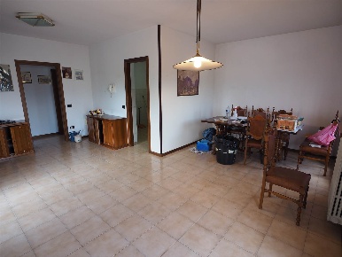 Foto Appartamento a Agliana Centro di 110 m² con 5 locali in vendita
