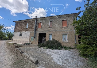 Foto Case semi ndipendenti a Montepulciano di 680 m² con 14 locali