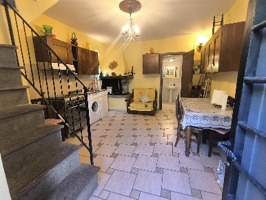 Foto Rustico a Montefiascone di 75 m² con 3 locali in vendita