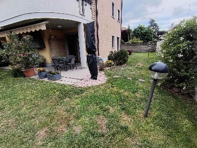 Foto Appartamento in Via XXV Aprile  13, Senago di 85 m² con 3 locali