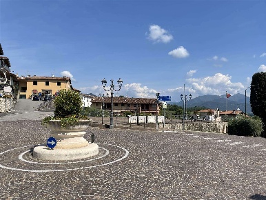 Foto Appartamento a Polpenazze del Garda Centro di 70 m² con 3 locali