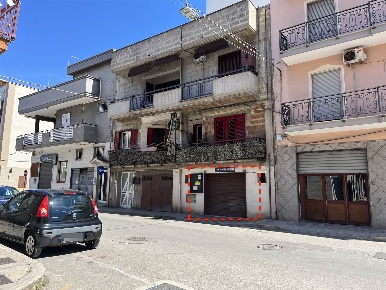 Foto Garage in Via Adua 29/A, Palagiano di 52 m² con 1 locali in vendita