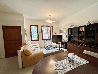 Foto Appartamento a San Vincenzo Centro di 117 m² con 5 locali in vendita