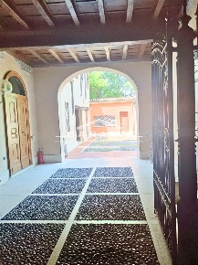Foto Ufficio a Mantova Centro di 70 m² con 4 locali in vendita