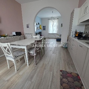 Foto Appartamento a Pontedera Oltrera di 140 m² con 5 locali in vendita