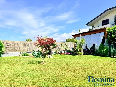 Foto Villa bifamiliare a Massa Ronchi - Poveromo di 110 m² con 5 locali
