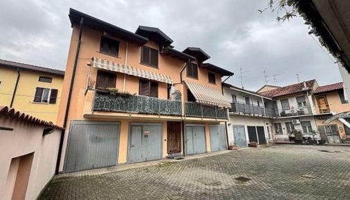 Foto Casa indipendente a San Vittore Olona di 72 m² con 4 locali in vendita