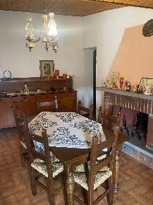 Foto Appartamento a Buti Centro di 70 m² con 5 locali in vendita