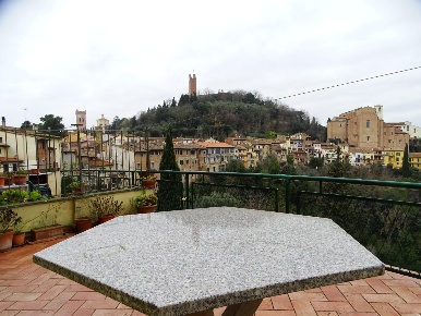 Foto Appartamento a San Miniato Centro Storico di 80 m² con 3 locali