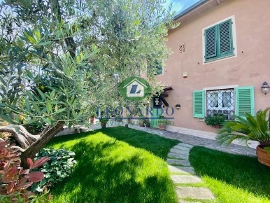 Foto Appartamento a Buggiano di 95 m² con 5 locali in vendita