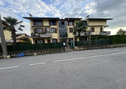 Foto Appartamento a Chiuduno Centro di 88 m² con 4 locali in vendita
