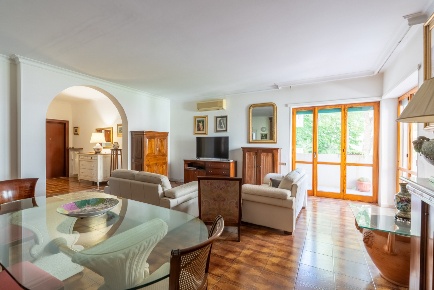 Foto Appartamento in Via Ernesto Simini 13, Lecce Ariosto di 200 m²