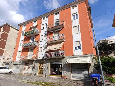 Foto Appartamento a Fornovo di Taro di 96 m² con 4 locali in vendita