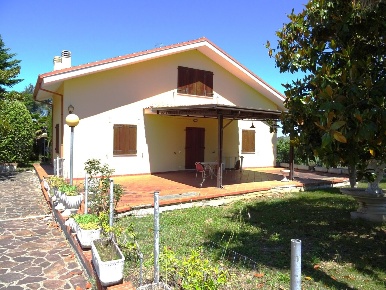 Foto Villa singola a Monte San Vito di 110 m² con 4 locali in vendita