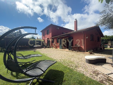 Foto Casa indipendente in Strada del quadrone  1, Capranica di 180 m²
