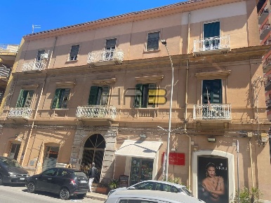 Foto Appartamento in Via Conte Agostino Pepoli, Trapani Centro di 140 m²