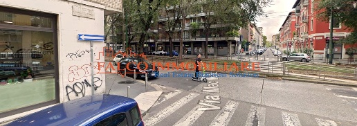 Foto Negozio in Via Mac Mahon, Milano Cenisio di 30 m² con 2 locali